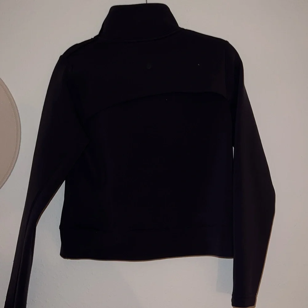 Lululemon pullover - Picture 3 of 4
